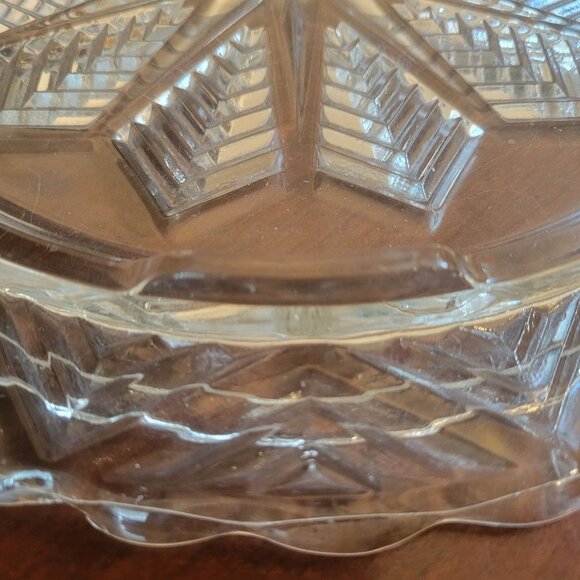 Vintage Clear Glass Serving Plate With Geometric Starburst Design - Picture 4 of 5
